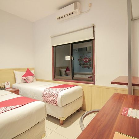 Collection O 295 Grha Ciumbuleuit Guest House Bandung Exterior foto