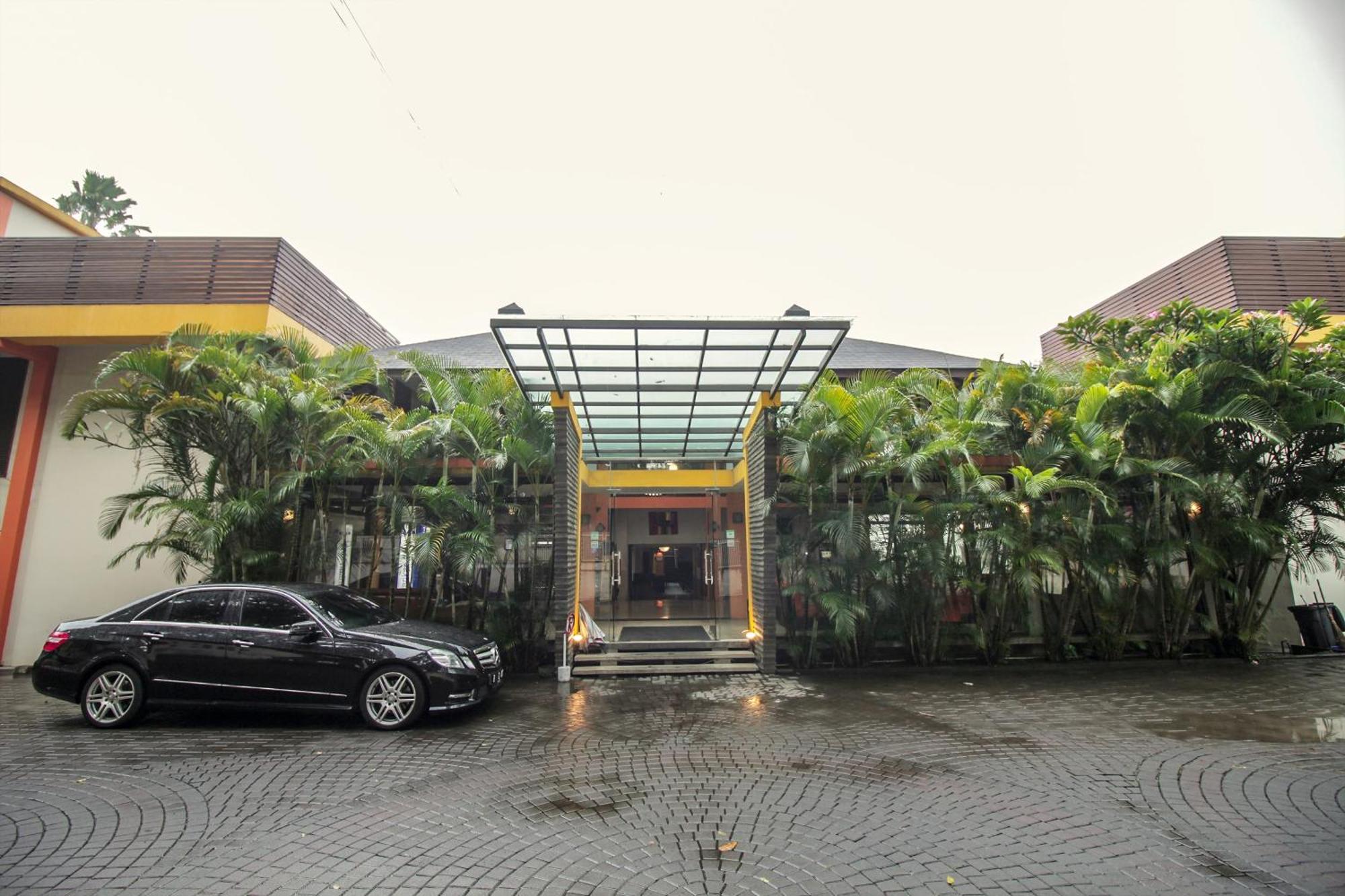 Collection O 295 Grha Ciumbuleuit Guest House Bandung Exterior foto