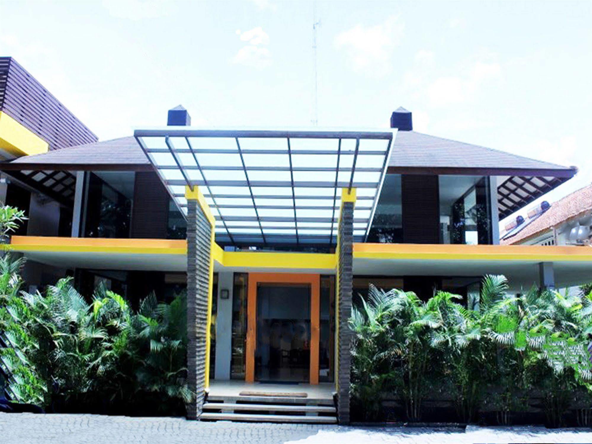 Collection O 295 Grha Ciumbuleuit Guest House Bandung Exterior foto